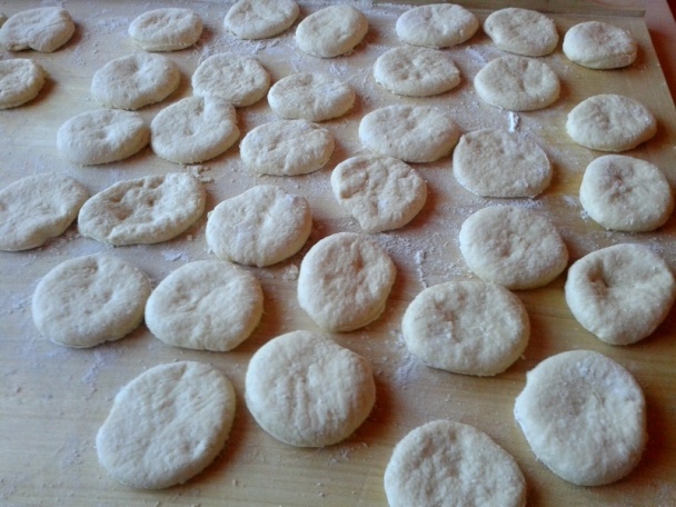 Kysnuté tvarohové šišky bez miesenia (fotorecept) - obrázok 8