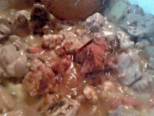 Morčací paprikáš so šampiňónmi a kôprom (fotorecept) - obrázok 4