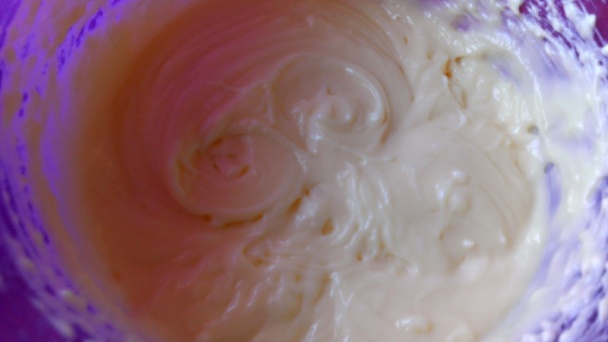 Medovo-piškótové višňové rezy (fotorecept) - obrázok 3