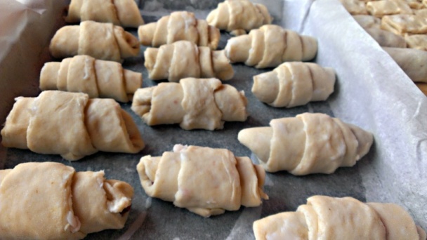 Sadlové rožky so šampanským (fotorecept) - obrázok 8