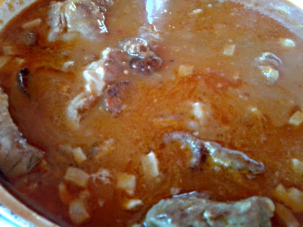 Bravčová krkovička na slanine a údenej klobáse s lečom (fotorecept) - obrázok 5