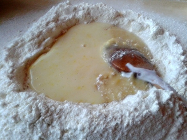 Medové stracciatella rezy s dvojakým krémom (fotorecept) - obrázok 1