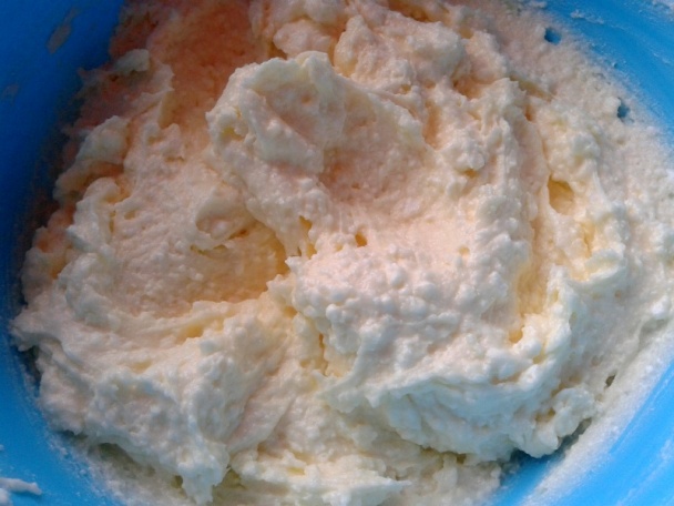 Medové stracciatella rezy s dvojakým krémom (fotorecept) - obrázok 7