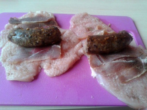 Kuracie prsia plnené jaternicou, prošutom a vyprážané v kukuričnej strúhanke (fotorecept) - obrázok 2