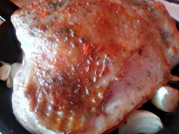 Horné morčacie stehno pečené vcelku na panvici (fotorecept) - obrázok 3