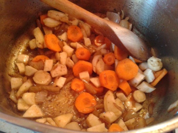 Hovädzí plátok na víne s karamelizovanými slivkami (fotorecept) - obrázok 4