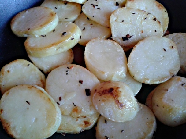 Opekané zemiaky s kapustou (fotorecept) - obrázok 5