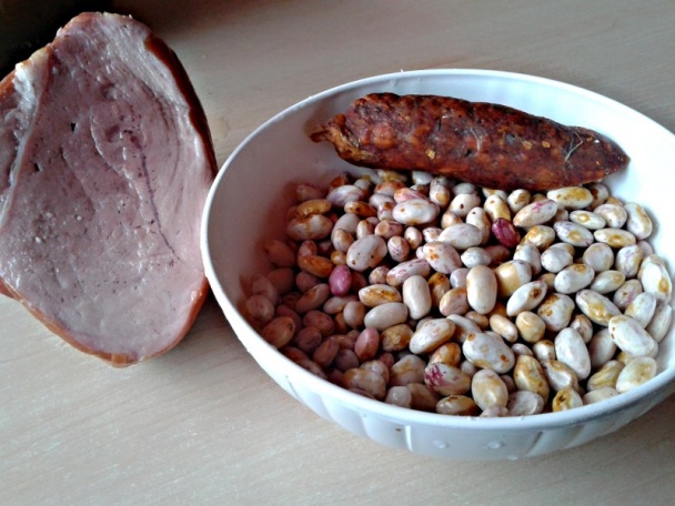 Prívarok z vylúskanej čerstvej fazule s údeninou (fotorecept) - obrázok 1