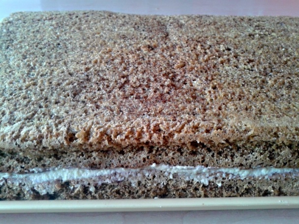 Orechové rezy s čerešňovým krémom a šľahačkou (fotorecept) - obrázok 13