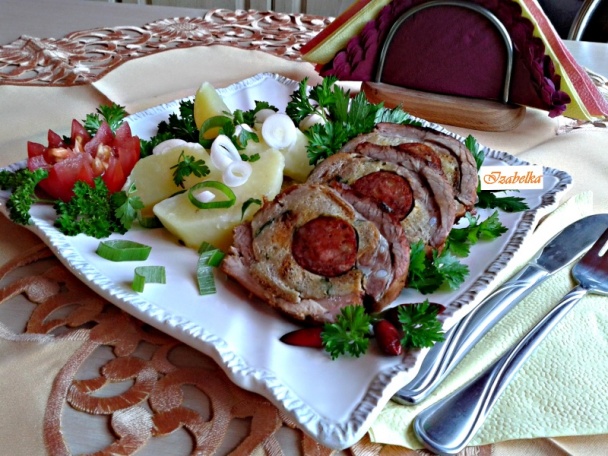 Pečený bravčový bôčik plnený údenou klobásou (fotorecept) - obrázok 12