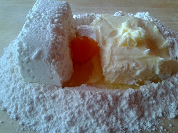 Rožky z tvarohového cesta plnené slivkami (fotorecept) - obrázok 1