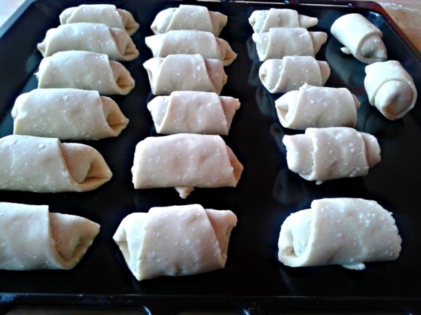 Rožky z tvarohového cesta plnené slivkami (fotorecept) - obrázok 4