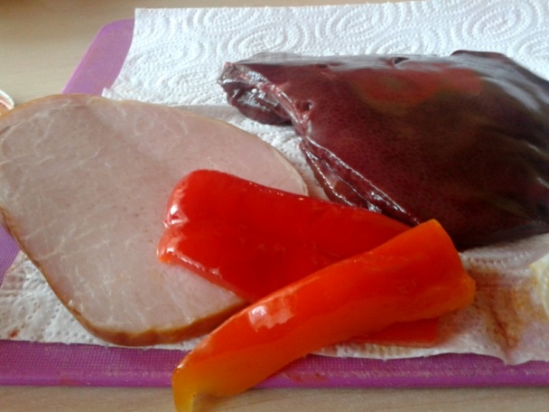 Bravčová pečeň plnená šunkou, syrom a kapiou (fotorecept) - obrázok 2