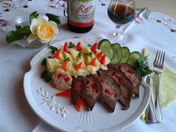 Bravčová pečeň plnená šunkou, syrom a kapiou (fotorecept) - obrázok 13