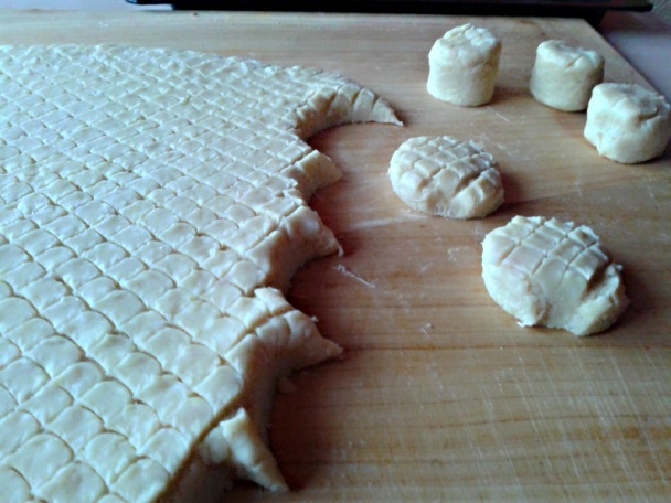 Sadlové pagáčiky s vínom, údeným syrom a kešu orieškami (fotorecept) - obrázok 15