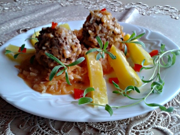 Hovädzie guľky v kyslej kapuste (fotorecept) - obrázok 12