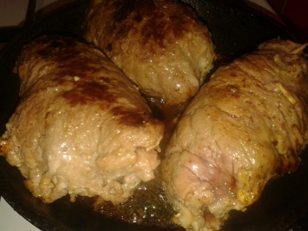 Hovädzie rolky plnené vajcom v smotanovej omáčke so šunkou, orechmi a rozmarínom (fotorecept) - obrázok 7