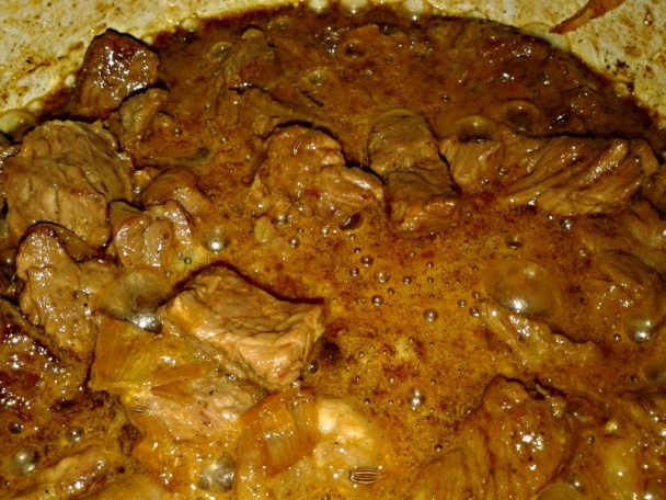 Pivársky hovädzí perkelt (fotorecept) - obrázok 9