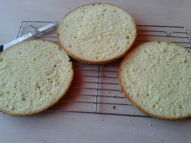 Torta pre malú susedku Emku (fotorecept) - obrázok 4