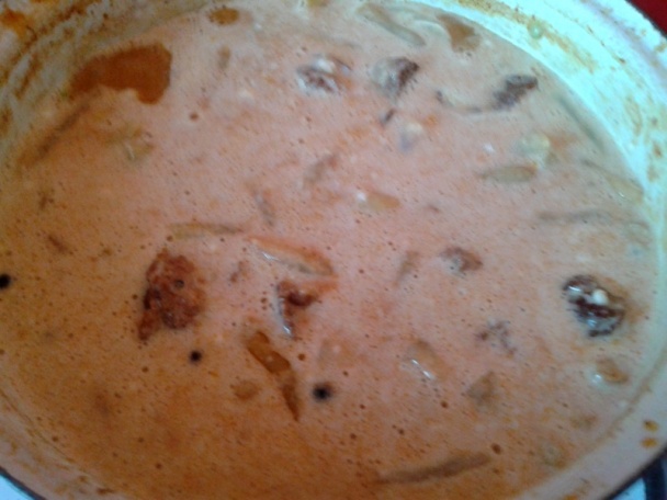 Hovädzie kocky na smotane s klobásou a fazuľkami (fotorecept) - obrázok 15