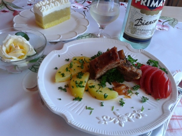 Pečené bravčové rebierka na cesnaku - obrázok 1