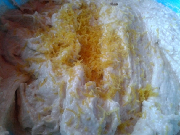 Medovo-makové rezy s citrónovým krémom (fotorecept) - obrázok 5