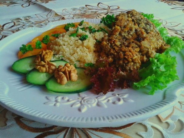 Medailóniky z bravčovej pečienky v orechovej kruste s kuskusom (fotorecept) - obrázok 6