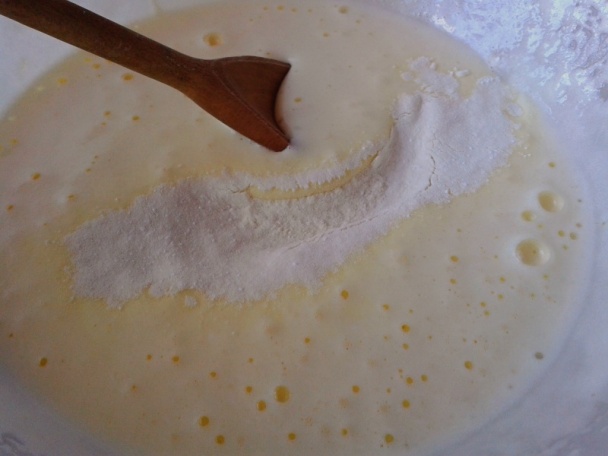 Jablková piškóta s hroznovým lekvárom (fotorecept) - obrázok 3