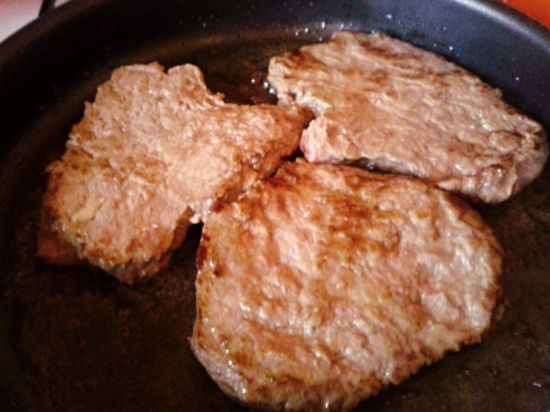 Hovädzia roštenka s vínom na suchohríboch (fotorecept) - obrázok 3