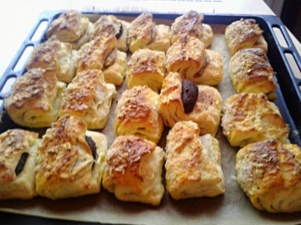 Kysnuté sadlové šatôčky s vanilkou a orechovým posypom (fotorecept) - obrázok 16