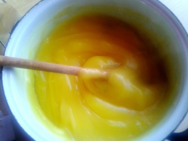 Medovníkové rezy s vínovým krémom (fotorecept) - obrázok 9