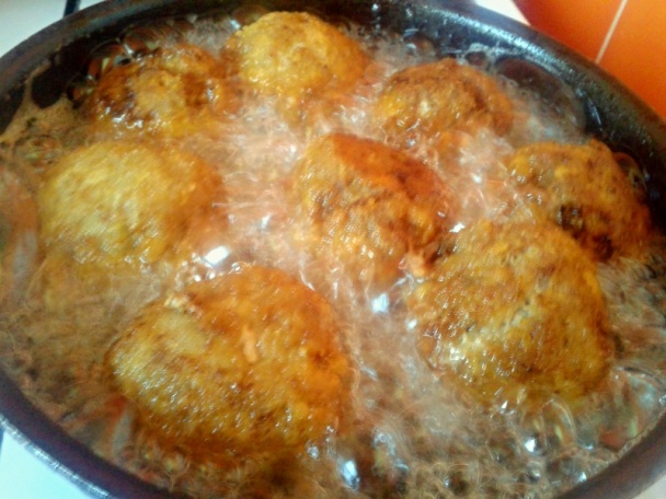 Bravčovo-hovädzie fašírky s paradajkovou omáčkou (fotorecept) - obrázok 5