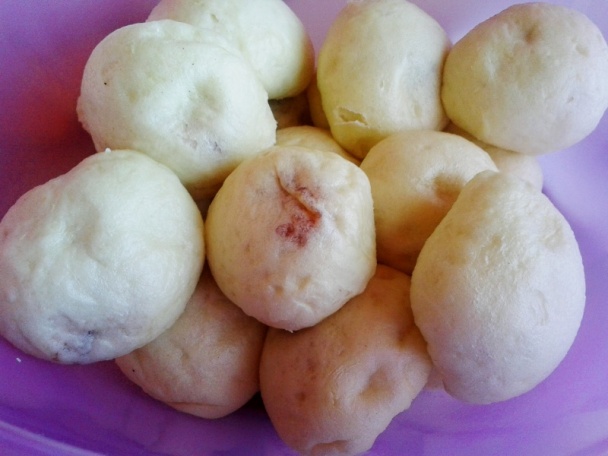 Parené buchty plnené lekvárom, sypané makom so šľahačkou (fotorecept) - obrázok 10