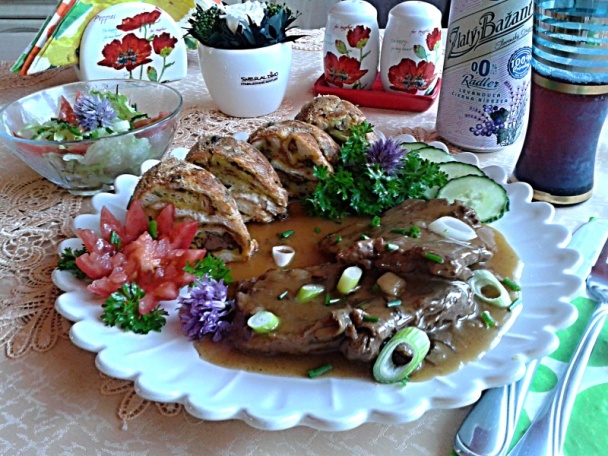 Hovädzia roštenka na Radleri a dubákoch s pečeňovou plnkou v bábovkovej forme (fotorecept) - obrázok 18