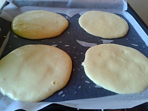 Jahodové piškótové omeletky (fotorecept) - obrázok 4