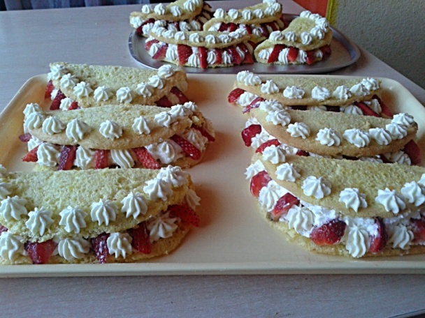 Jahodové piškótové omeletky (fotorecept) - obrázok 15