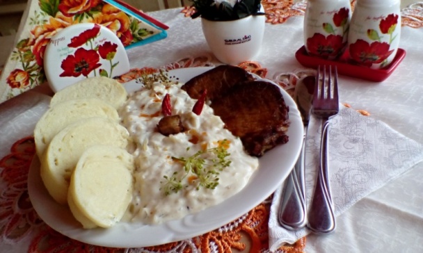 Kapustový prívarok zo sudovej kapusty s údenou krkovičkou a kôprom (fotorecept) - obrázok 9