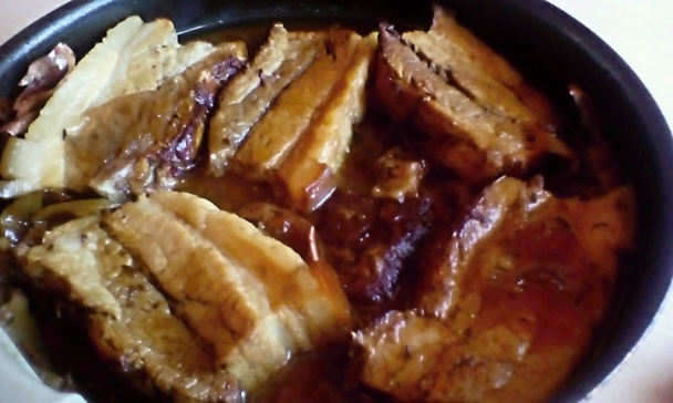 Pečený bravčový bôčik s uhorkovou omáčkou (fotorecept) - obrázok 5