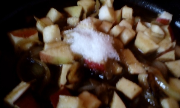 Kačacia pečeň s jablkami na červenom víne s karamelom (fotorecept) - obrázok 6