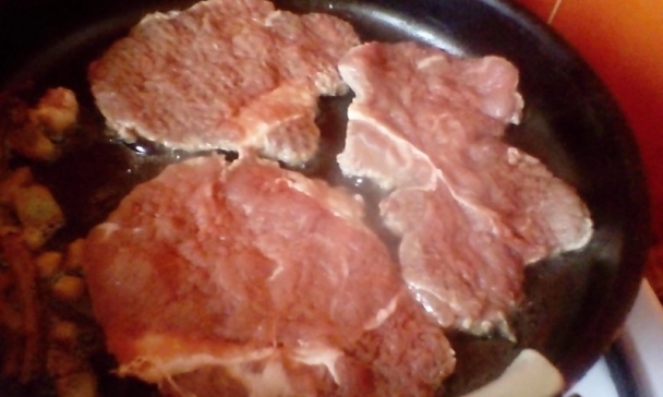 Hovädzí plátok na póre a horčici s hrnčekovou knedľou (fotorecept) - obrázok 3