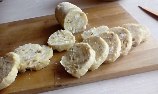 Hovädzí plátok na póre a horčici s hrnčekovou knedľou (fotorecept) - obrázok 17