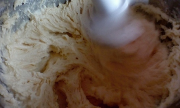 Vianočné medovo-škoricové rezy s orieškovým krémom (fotorecept) - obrázok 8
