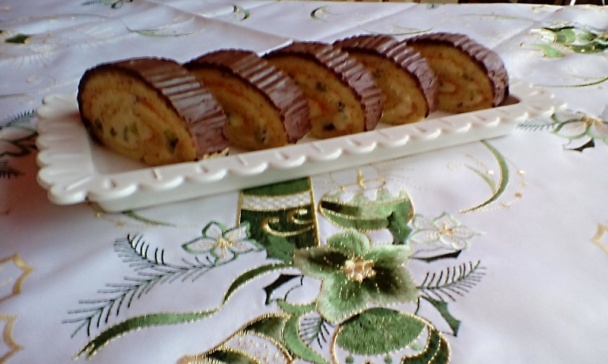 Novoročná kivi roláda s marhuľovým a jahodovým lekvárom (fotorecept) - obrázok 11