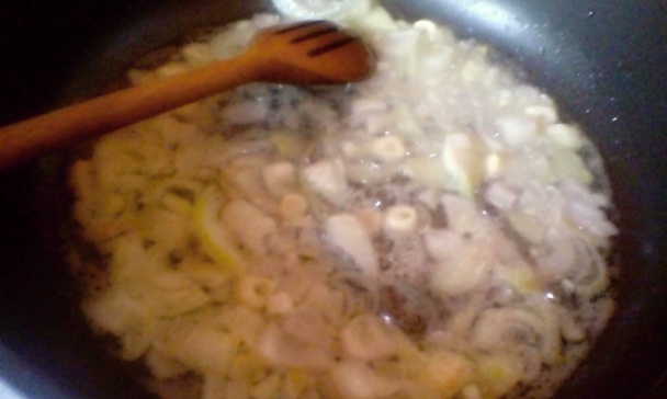 Novoročný bravčovo-hovädzí perkelt na červenom víne s ríbezľovým lekvárom (fotorecept) - obrázok 3