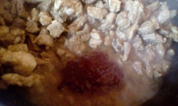 Novoročný bravčovo-hovädzí perkelt na červenom víne s ríbezľovým lekvárom (fotorecept) - obrázok 5