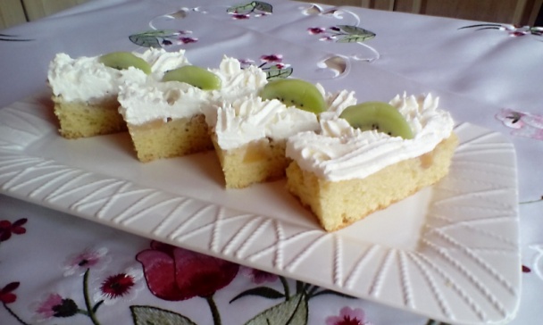 Kivi-broskyňové rezy so šľahačkou (fotorecept) - obrázok 10