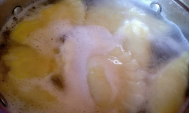 Bryndzové pirohy so slaninou a s cibuľkou (fotorecept) - obrázok 10