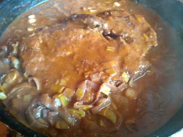 Bravčová krkovička na póre a červenom víne so šampiňónmi (fotorecept) - obrázok 5