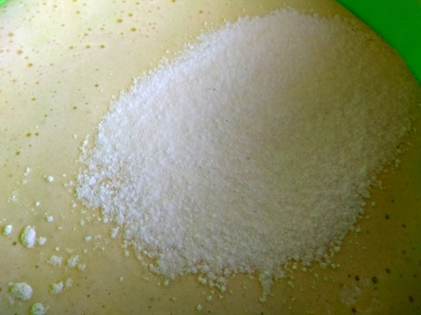 Pistáciové kivi rezy so šľahačkou (fotorecept) - obrázok 2