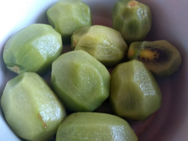 Pistáciové kivi rezy so šľahačkou (fotorecept) - obrázok 5